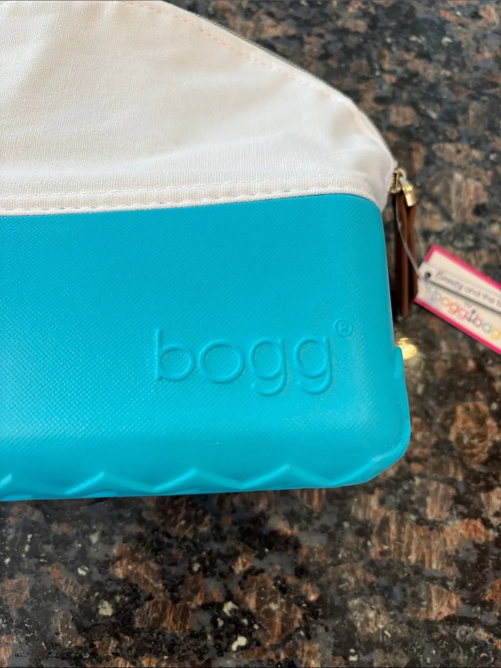 NWT Bogg Bag beauty and the bogg (9x7x3 Cosmetic Bag) - Picture 3 of 12